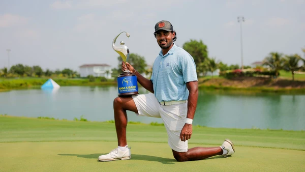 Nhà vô địch của giải đấu - Khavish Varadan. (Ảnh: VGA)