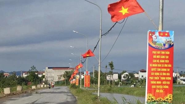 Đường nông thôn mới tại thôn Cống Khê, xã Ứng Hòa.