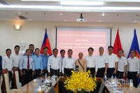 Các đại biểu tham gia lấy ý kiến, góp ý tại hội nghị. (Ảnh: ĐINH TRƯỜNG) 