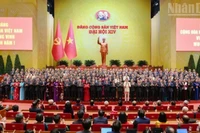 Ban Chấp hành Trung ương khóa XIV ra mắt Đại hội. (Ảnh: nhandan.vn)