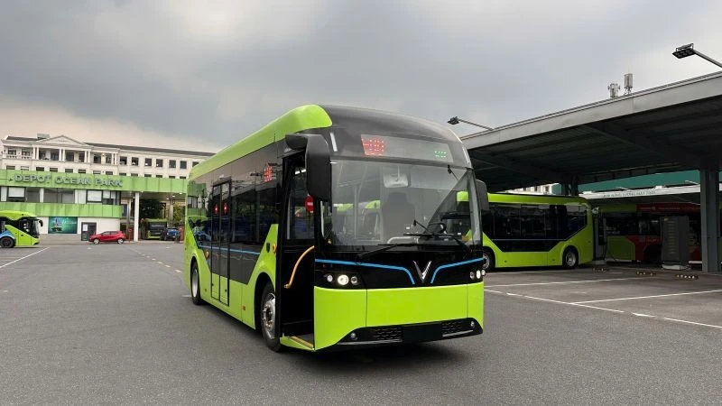 Hướng tới việc chuyển đổi toàn bộ phương tiện xe buýt sang xe buýt sử dụng điện, năng lượng xanh.