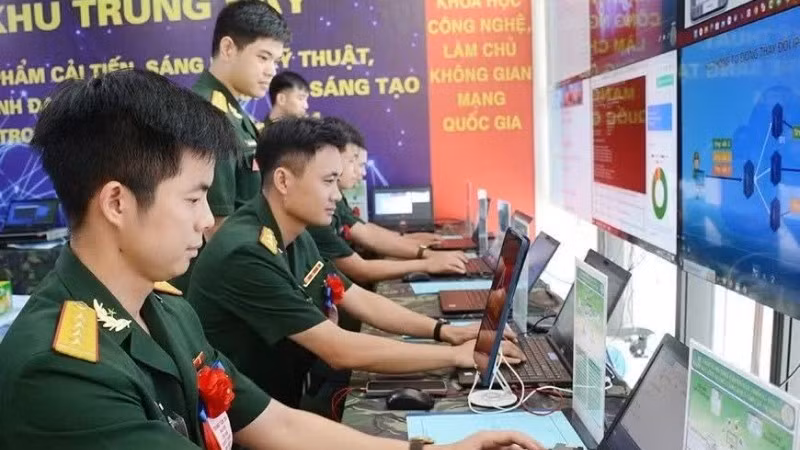 Trung tâm 286, Bộ Tư lệnh 86 (Bộ Quốc phòng) trưng bày sản phẩm tác chiến không gian mạng, bảo đảm công nghệ thông tin tại Đại hội thi đua quyết thắng giai đoạn 2019-2024 của đơn vị. (Nguồn: Bộ Tư lệnh 86)