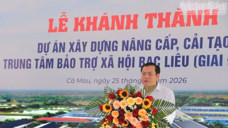 Đồng chí Ngô Vũ Thăng, Phó Chủ tịch Ủy ban nhân dân tỉnh Cà Mau phát biểu tại lễ khánh thành dự án.