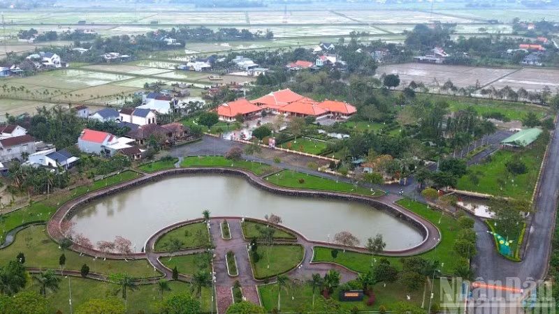 Khu lưu niệm Thủ tướng Phạm Văn Đồng tại xã Mộ Đức (Quảng Ngãi), di tích lịch sử-văn hóa quốc gia.