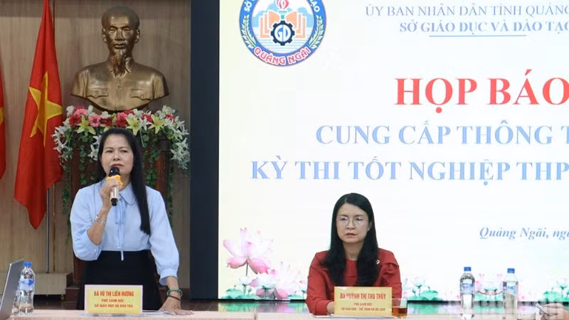 Phó Giám đốc Sở Giáo dục và Đào tạo tỉnh Quảng Ngãi Vũ Thị Liên Hương thông tin về công tác chuẩn bị cho kỳ thi tốt nghiệp trung học phổ thông năm 2026.