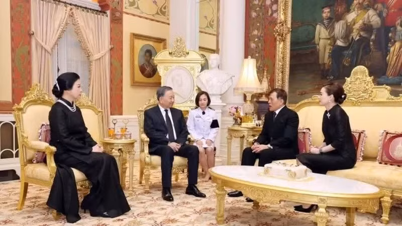 Tổng Bí thư, Chủ tịch nước Tô Lâm và Phu nhân Ngô Phương Ly hội kiến Nhà Vua Thái Lan Maha Vajiralongkorn và Hoàng hậu. (Ảnh: Hoàng gia Thái Lan) 
