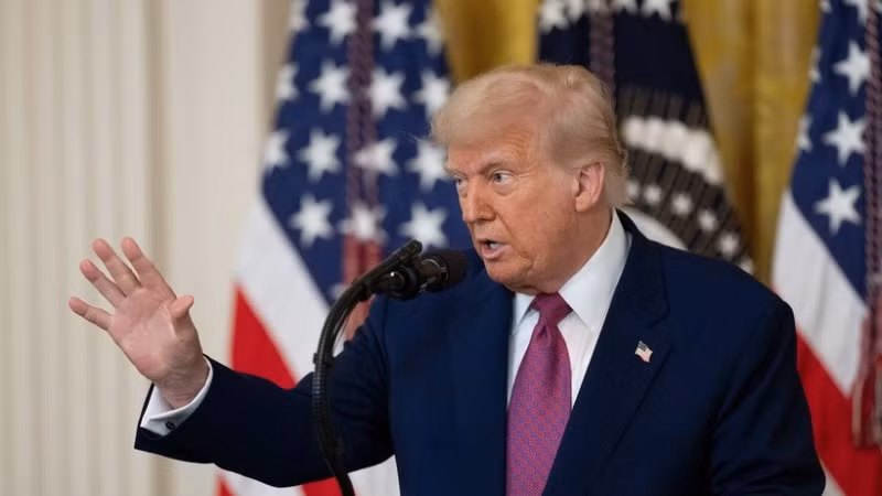 Tổng thống Mỹ Donald Trump phát biểu tại Nhà trắng. (Ảnh: THX/TTXVN) 
