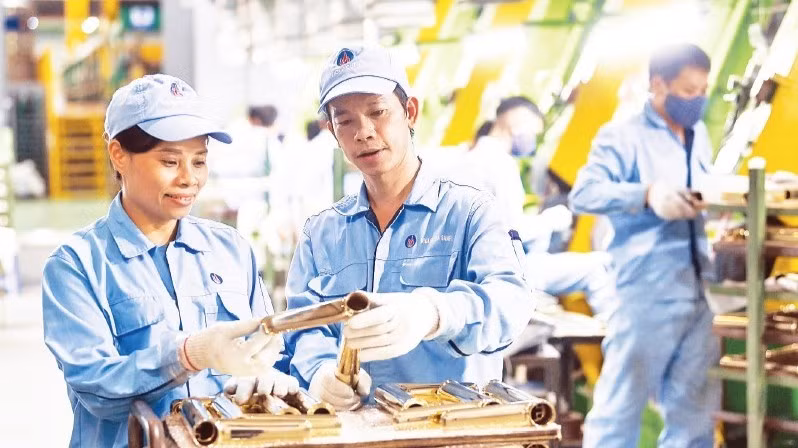 Dây chuyền sản xuất các sản phẩm tại Công ty Sen vòi Viglacera, Tổng công ty Viglacera (Ảnh: ĐĂNG ANH)