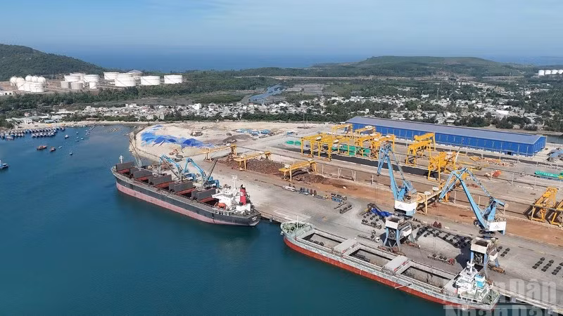 Quảng Ngãi xác định phát triển kinh tế biển là nhiệm vụ chiến lược, động lực quan trọng thúc đẩy tăng trưởng nhanh và bền vững.