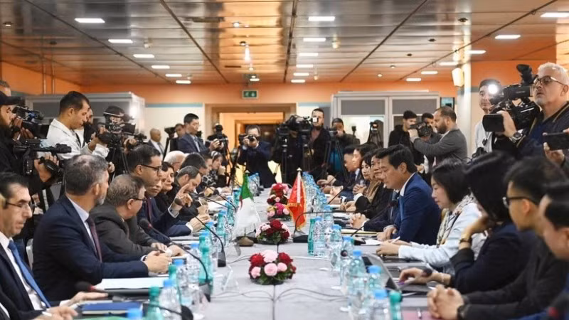 Toàn cảnh Phiên toàn thể Kỳ họp lần thứ 13 Ủy ban liên Chính phủ Việt Nam-Algeria. (Nguồn: Bộ Xây dựng) 