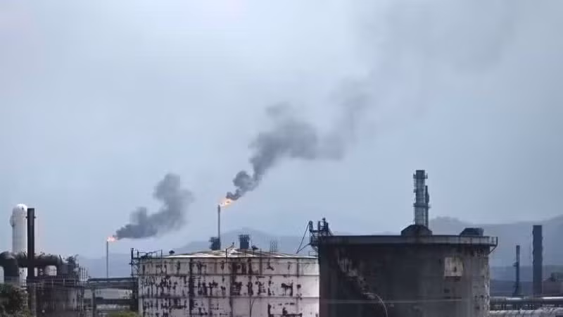 Khu liên hợp công nghiệp hóa dầu ở Anzoategui, Venezuela. (Ảnh: Tân Hoa Xã)
