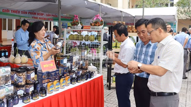 Quảng Ngãi tập trung phát triển các sản phẩm OCOP có thương hiệu, theo chuỗi giá trị dựa trên thế mạnh, lợi thế về nguyên liệu của địa phương, văn hóa và tri thức bản địa.