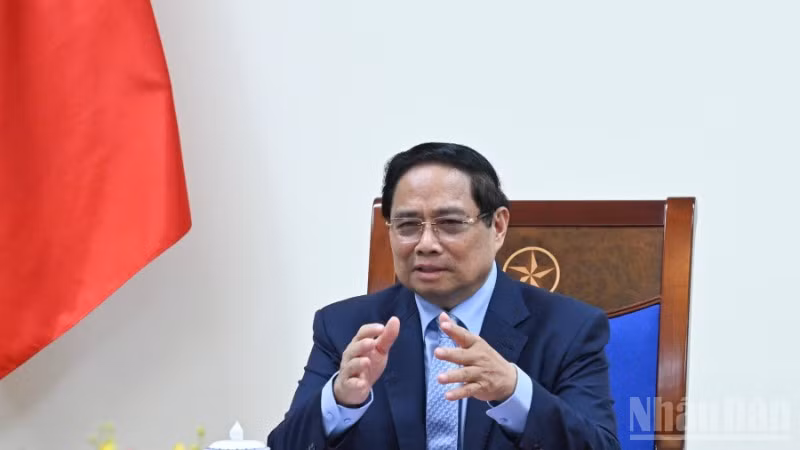 Thủ tướng Chính phủ Phạm Minh Chính điện đàm với Thủ tướng Cộng hòa Liên bang Đức Friedrich Merz. (Ảnh: Trần Hải)