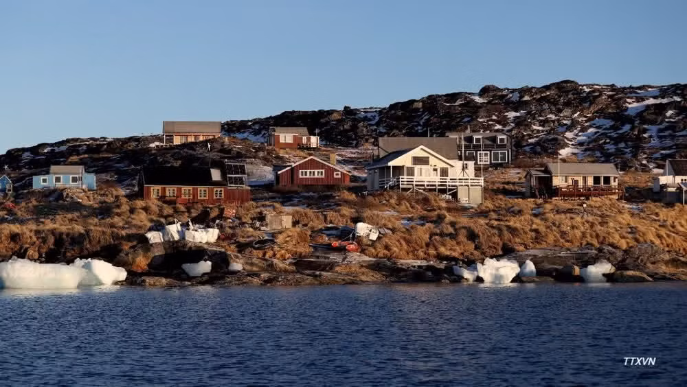 Quang cảnh gần thủ phủ Nuuk, Greenland. (Ảnh: THX/TTXVN) 