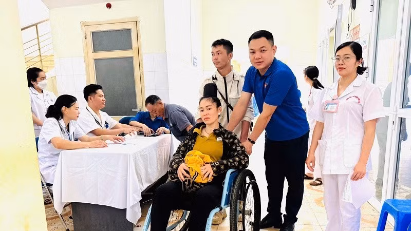 Trung tâm Y tế Tuần Giáo khám bệnh miễn phí cho nhân dân vào ngày thứ Bảy.