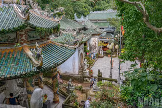 Chùa Linh Ứng-Ngũ Hành Sơn không chỉ là ngôi chùa lâu đời nhất tại danh thắng mà còn là một trong những điểm du lịch nổi tiếng tại Đà Nẵng.