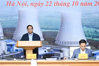 Thủ tướng Phạm Minh Chính, Trưởng Ban Chỉ đạo xây dựng nhà máy điện hạt nhân chủ trì phiên họp lần thứ ba của Ban Chỉ đạo.