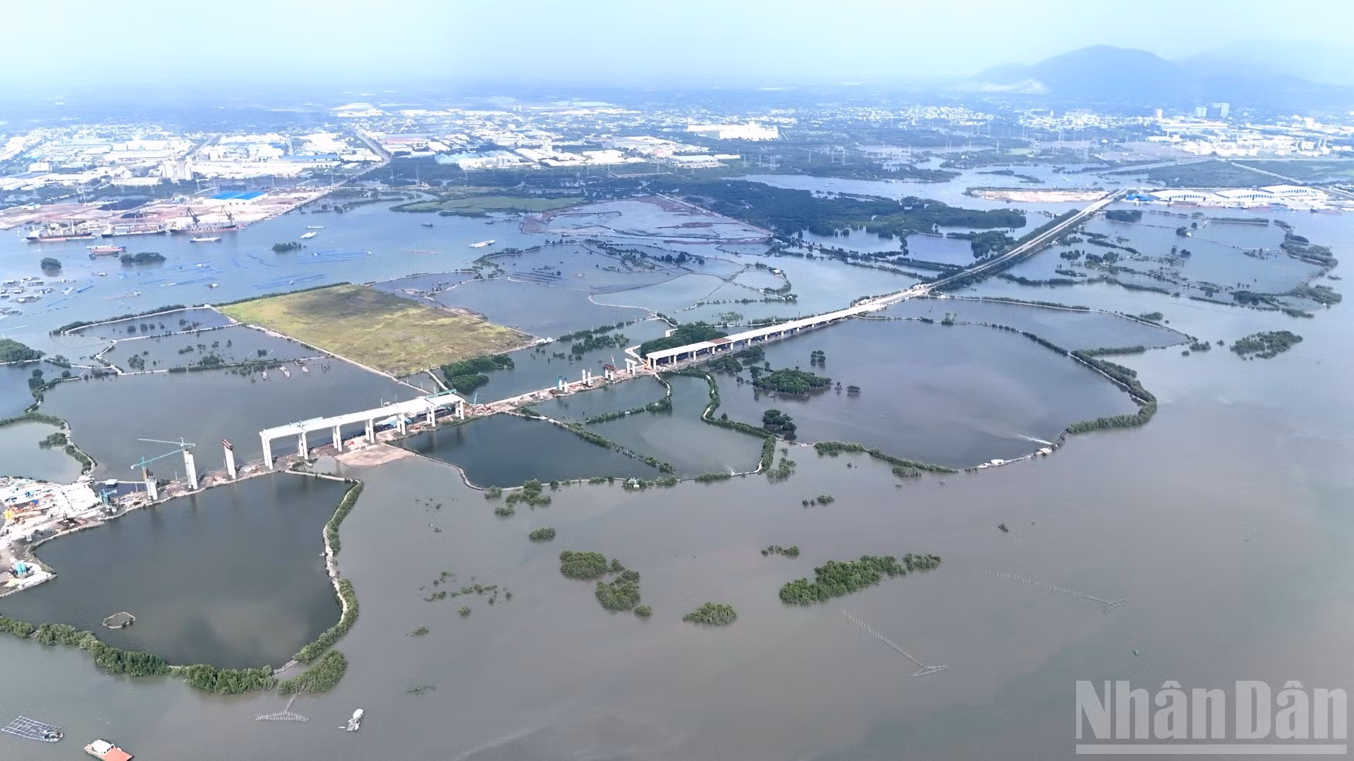 ndo_br_dji-20260929163444-0393-d-resize-4864.jpg