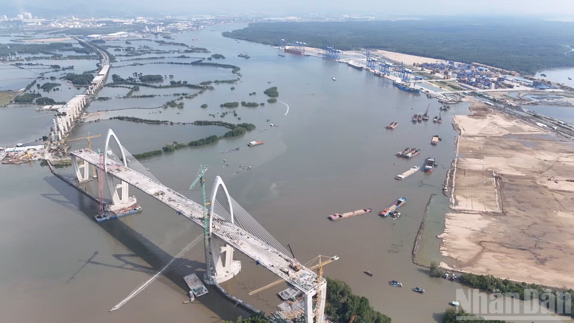ndo_br_dji-20260929164404-0449-d-resize-6646.jpg