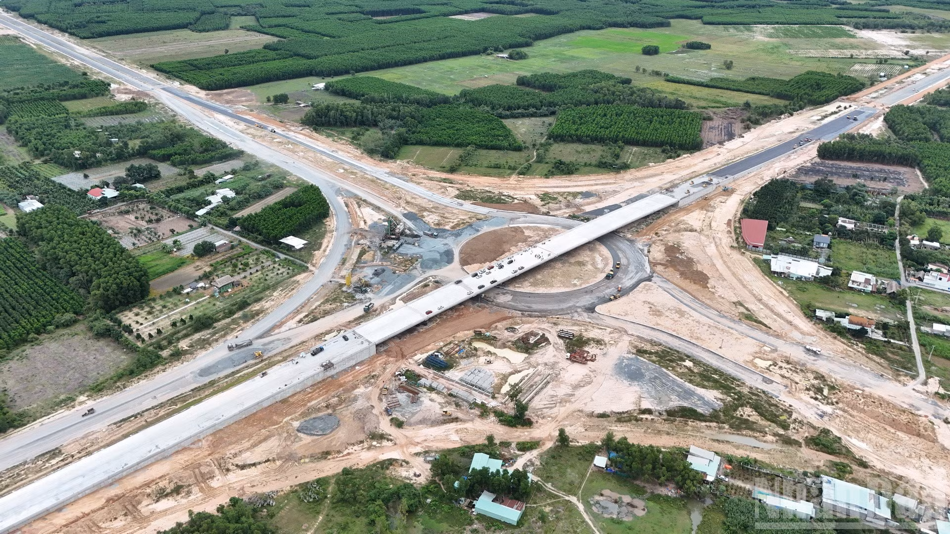 ndo_br_dji-20251117163305-0677-d-resize-2027.jpg