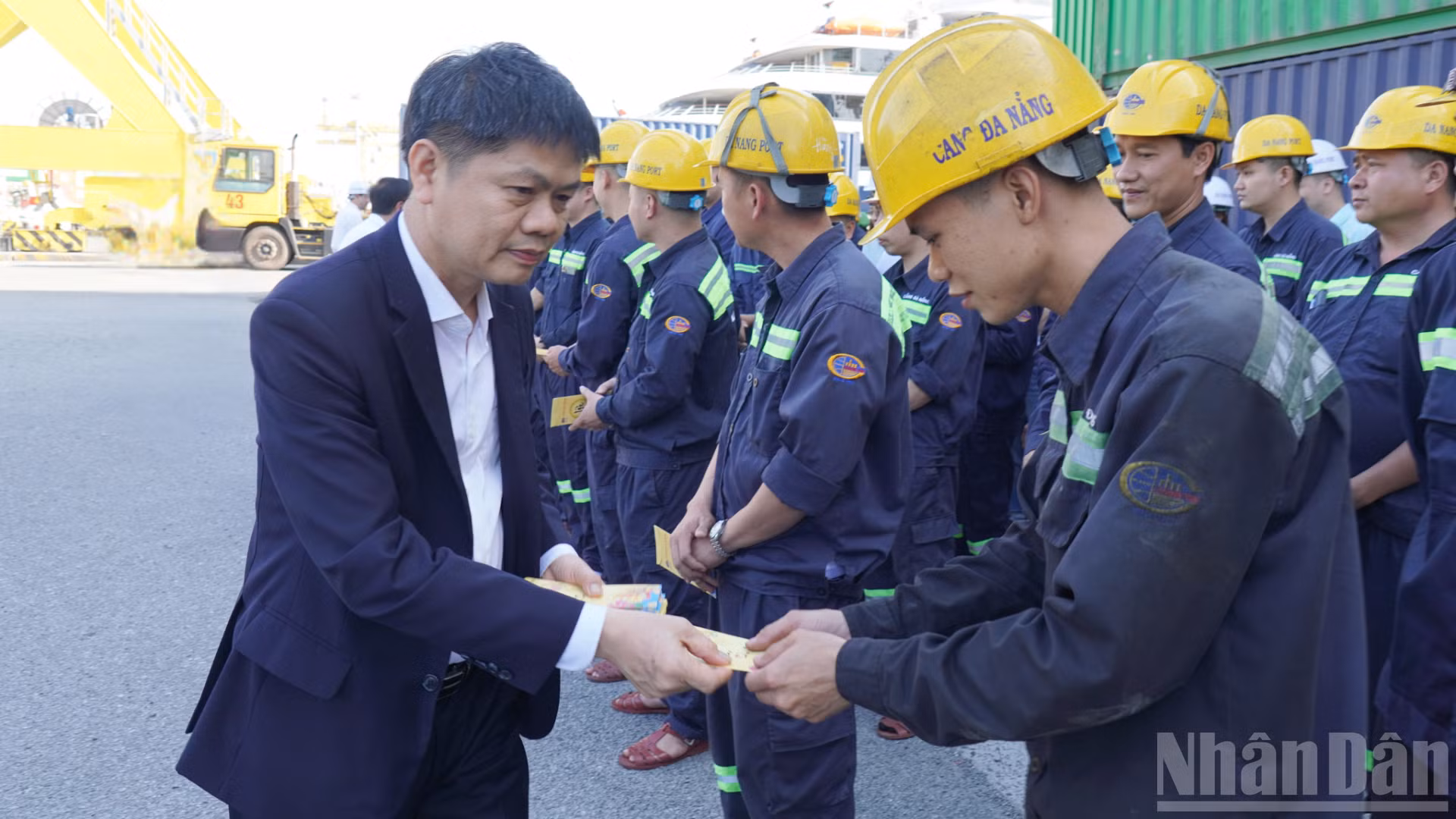 ndo_br_ong-tran-le-tuan-3534.png