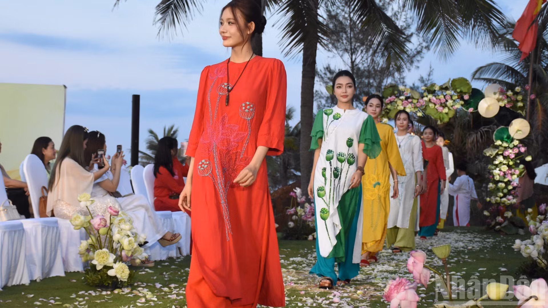 ndo_br_ao-dai-sen-6773.jpg