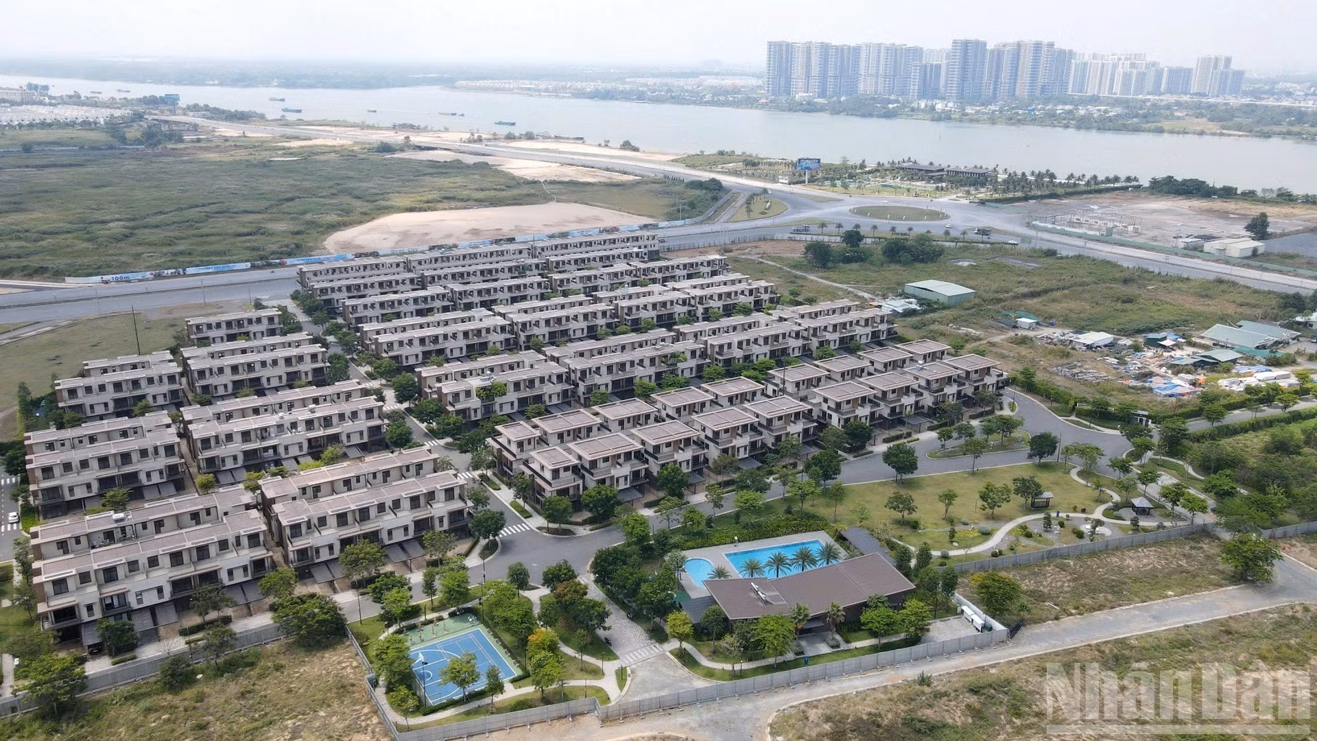 Một khu đô thị ven sông Đồng Nai tại phường Long Hưng, tỉnh Đồng Nai.