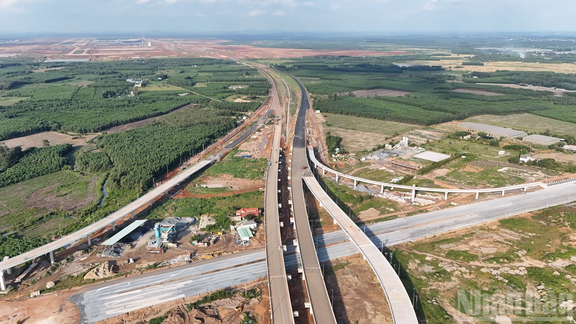 ndo_br_dji-20250818174023-0423-d-resize-5279.jpg