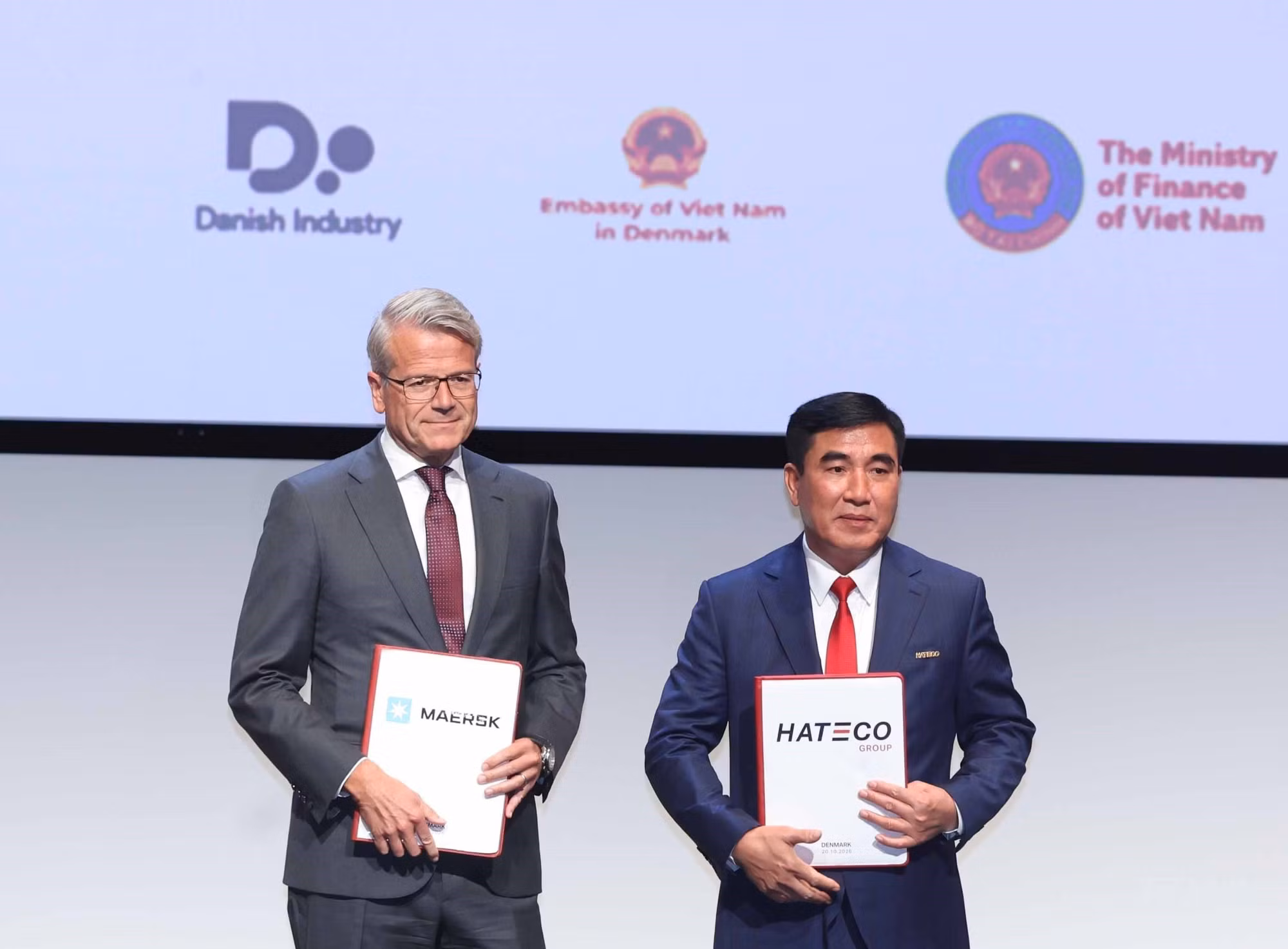 vna-potal-tong-bi-thu-chu-tich-nuoc-to-lam-du-dien-dan-doanh-nghiep-viet-nam-dan-mach-2393.jpg