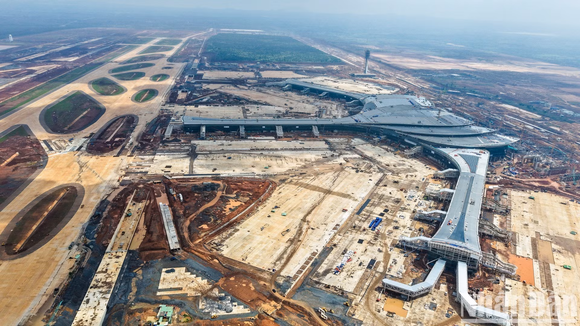 Sân bay Long Thành sẽ đón chuyến bay kỹ thuật đầu tiên vào ngày 19/12 và đưa vào khai thác thương mại nửa đầu năm 2026.
