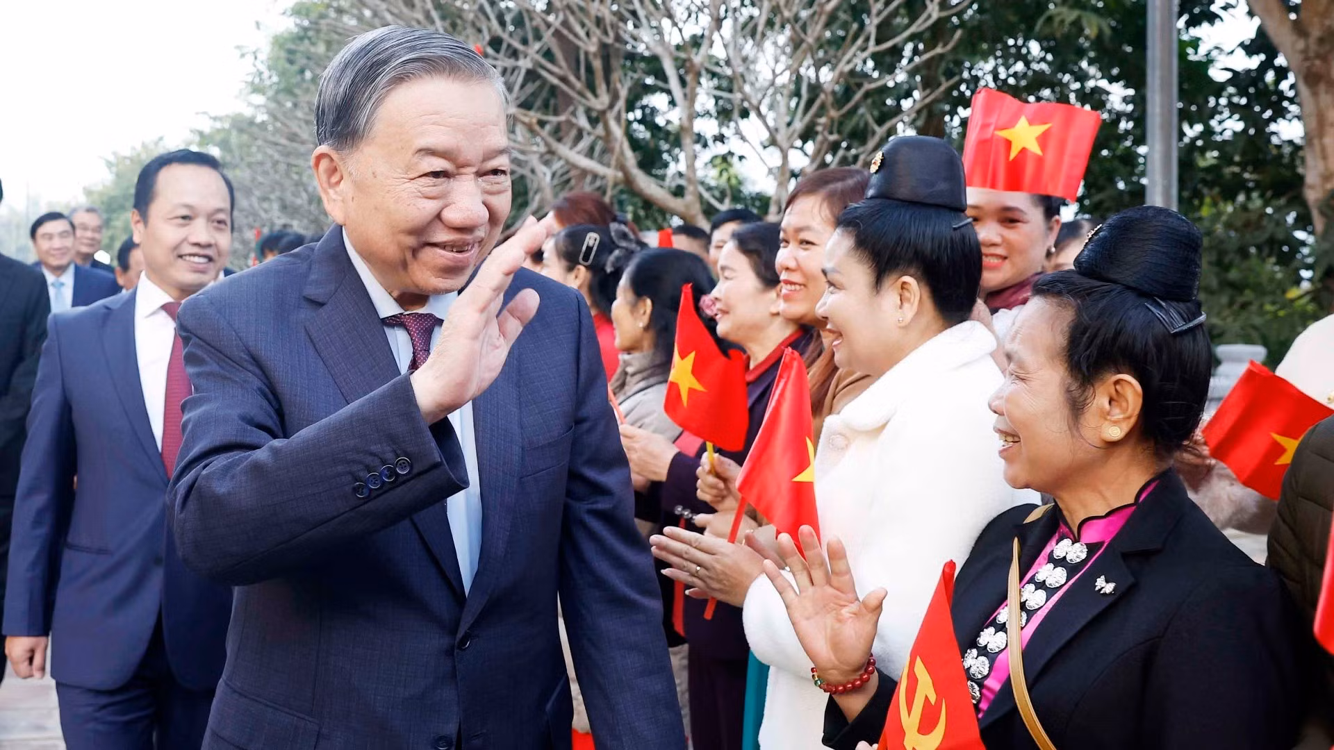 Tổng Bí thư Tô Lâm với nhân dân tỉnh Điện Biên dự buổi lễ. (Ảnh: Thống Nhất/TTXVN)