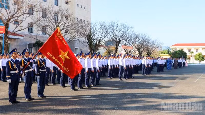 Bộ Tư lệnh Vùng Cảnh sát biển 2 đã tổ chức Lễ ra quân huấn luyện năm 2026 và phát động phong trào thi đua “Huấn luyện giỏi, kỷ luật nghiêm, đổi mới sáng tạo”.