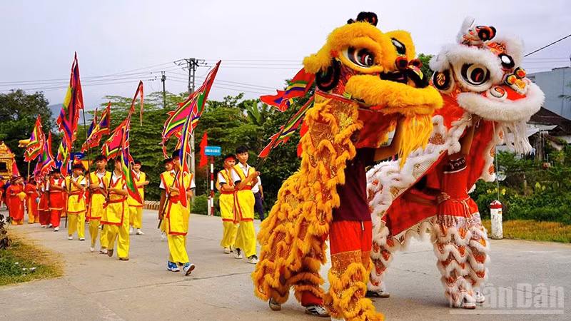 Lễ hội Kỳ Yên xã Sơn Cẩm Hà lần thứ III năm 2026 thu hút đông đảo nhân dân địa phương và du khách thập phương tham gia.