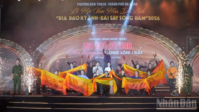 Chương trình nghệ thuật “Địa đạo Kỳ Anh-Bản hùng ca trong lòng đất”.