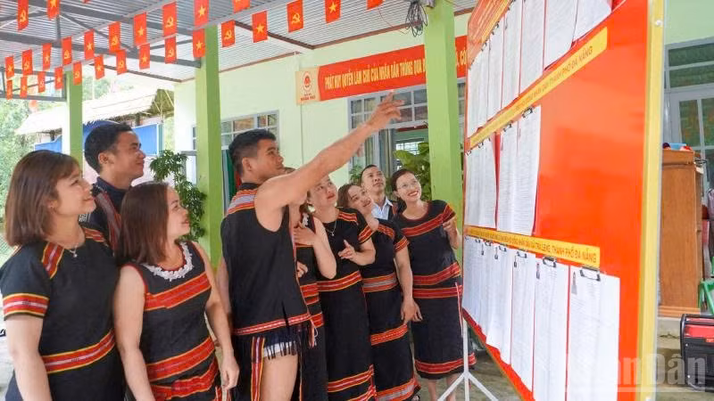 Xã Trà Leng có 3.822 cử tri, trong đó, có 3.638 cử tri là người đồng bào thiểu số Ca Dong, Mnông, Xơ Đăng sẽ tham gia bỏ phiếu.