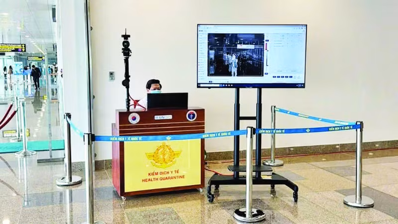 Bộ Y tế đề nghị ngành y tế các địa phương tăng cường giám sát, phát hiện trường hợp nghi ngờ mắc bệnh do virus Nipah ngay tại cửa khẩu. (Ảnh: DUY TUÂN)