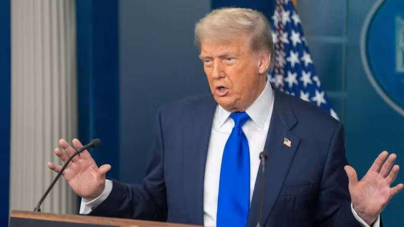 Tổng thống Mỹ Donald Trump trong cuộc họp báo tại Washington D.C. Ảnh: THX/TTXVN