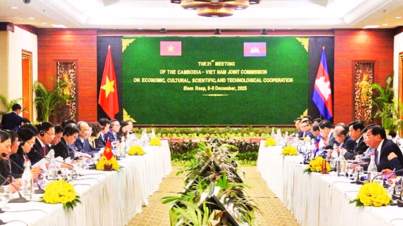 Kỳ họp lần thứ 21 Ủy ban Hỗn hợp Việt Nam-Campuchia về hợp tác kinh tế, văn hóa, khoa học và kỹ thuật diễn ra tại Siem Reap. (Ảnh: TTXVN)