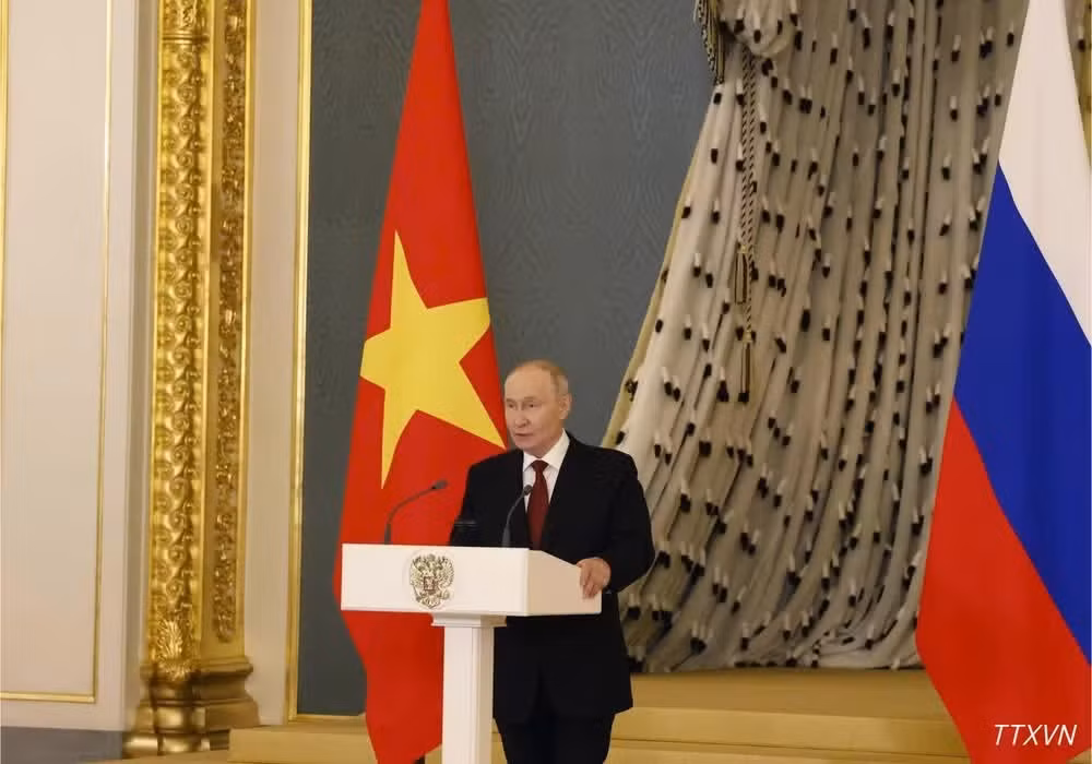 Tổng thống Liên bang Nga Vladimir Putin phát biểu tại Lễ trao Giải thưởng Hòa bình Quốc tế Lev Tolstoy. (Ảnh: THỐNG NHẤT/TTXVN)