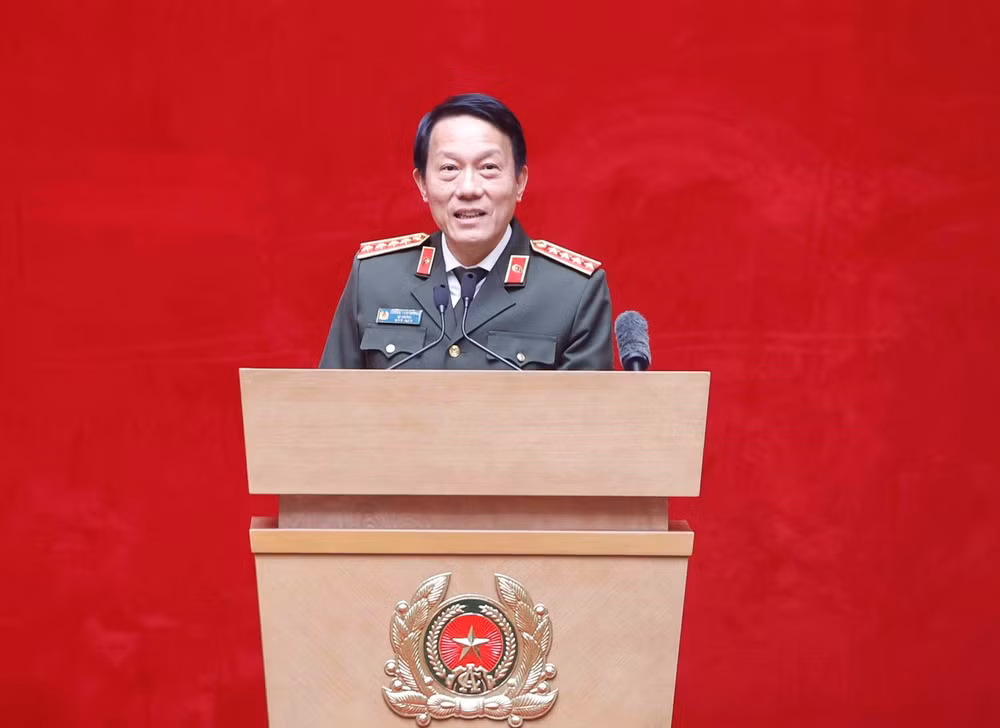 vna-potal-tong-bi-thu-gap-mat-can-bo-cong-an-cao-cap-qua-cac-thoi-ky-8573279.jpg
