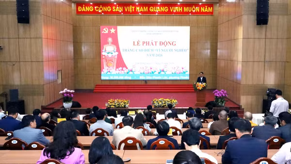 Quang cảnh Lễ phát động Tháng cao điểm “Vì người nghèo” năm 2026 tại Lâm Đồng. (Ảnh: H.P)