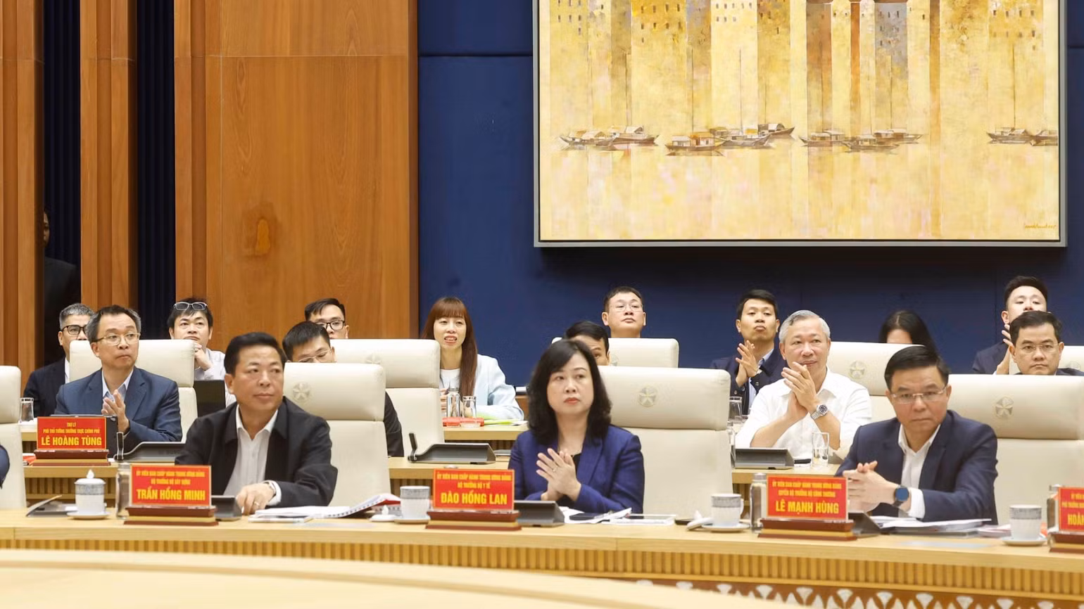 vna-potal-tong-bi-thu-lam-viec-voi-ban-chap-hanh-dang-bo-thanh-pho-hai-phong-8644443-7747.jpg
