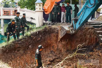 Phương tiện cơ giới được huy động phục vụ mở rộng phạm vi tìm kiếm. 