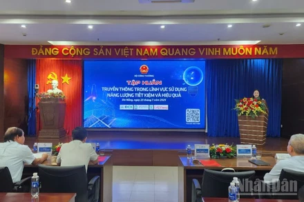 Quang cảnh hội nghị Tập huấn truyền thông trong lĩnh vực sử dụng năng lượng tiết kiệm và hiệu quả.