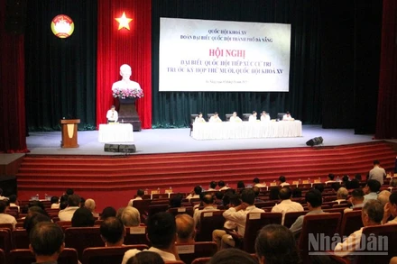 Đoàn đại biểu Quốc hội thành phố Đà Nẵng tiếp xúc cử tri sáng 3/10.