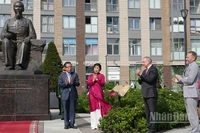 Khánh thành Quảng trường Hồ Chí Minh tại thành phố Saint Petersburg. (Ảnh: XUÂN HƯNG)
