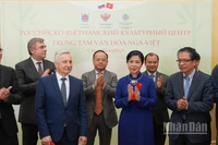 Khai trương Trung tâm Văn hóa Nga-Việt tại thành phố Saint Petersburg. (Ảnh: XUÂN HƯNG)
