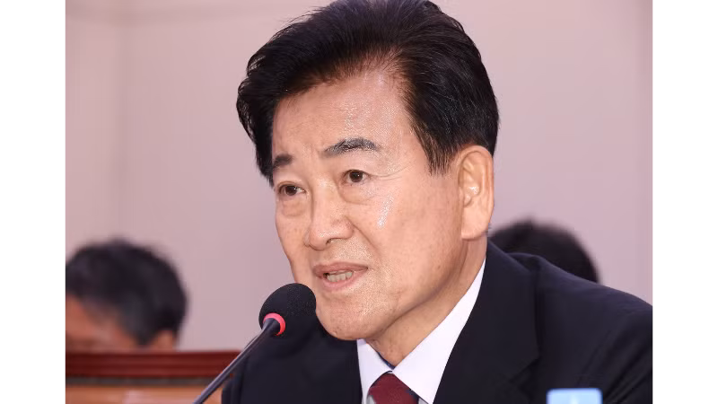 Bộ trưởng Thống nhất Hàn Quốc Chung Dong Young. (Ảnh: Tân Hoa xã)