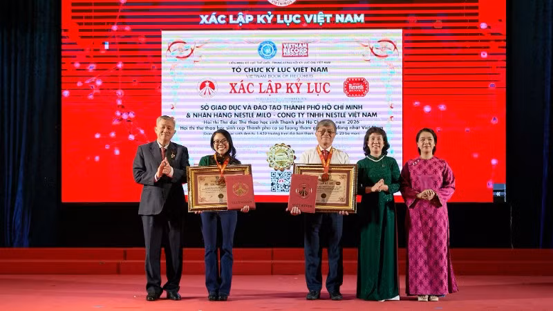 Hội thi Thể dục Thể thao học sinh Thành phố Hồ Chí Minh năm học 2025-2026 đã được Tổ chức Kỷ lục Việt Nam (VietKings) xác lập là “Hội thi thể thao học sinh cấp thành phố có số lượng học sinh tham gia đông nhất Việt Nam”.