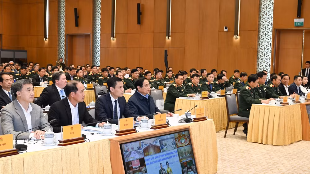 Thủ tướng Chính phủ Phạm Minh Chính chủ trì Hội nghị tổng kết thực hiện chương trình hành động quốc gia khắc phục hậu quả bom mìn sau chiến tranh ở Việt Nam giai đoạn 2010-2025 và phương hướng nhiệm vụ giai đoạn tiếp theo. (Ảnh TRẦN HẢI)